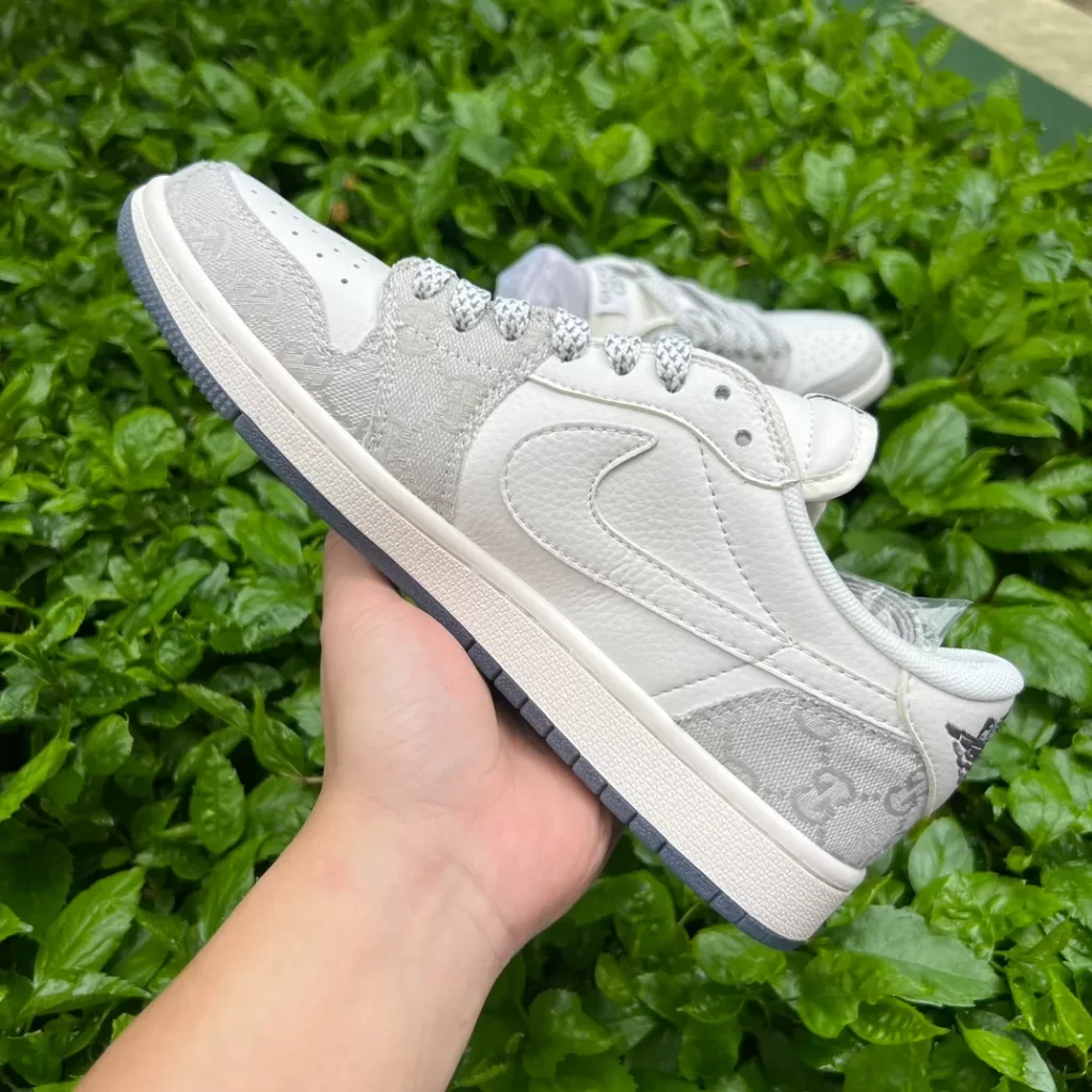 SneakPulse
