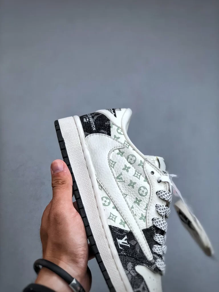 SneakPulse