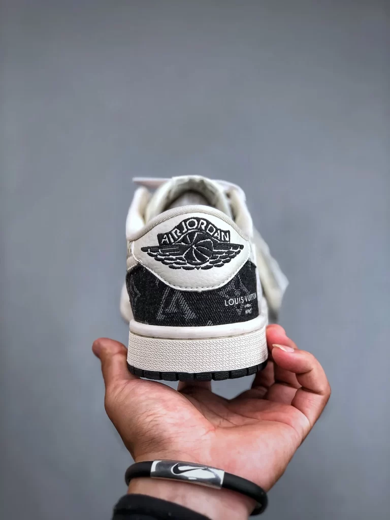 SneakPulse
