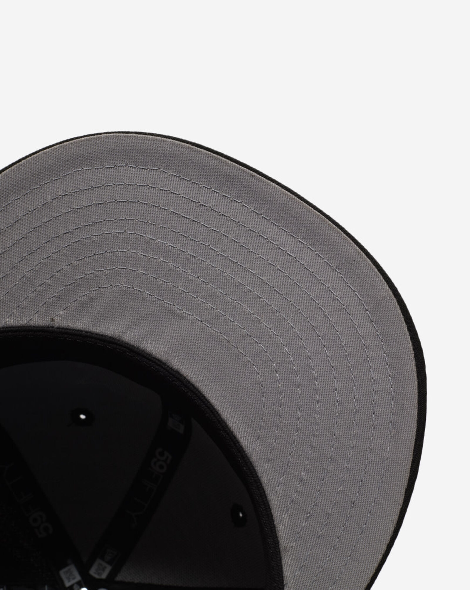 59Fifty New York Knicks Fitted Hat Black | White 4 59Fifty New York Knicks Fitted Hat Black | White