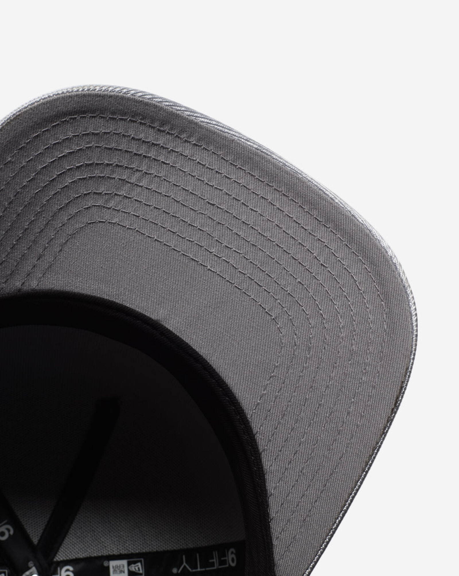 9Fifty Chicago Bulls A-Frame Retro Hooks Snapback Hat Black Metallic