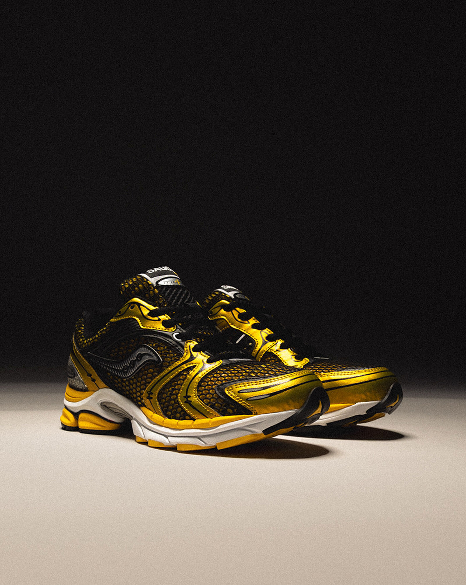 ProGrid Triumph 4 Yellow | Silver