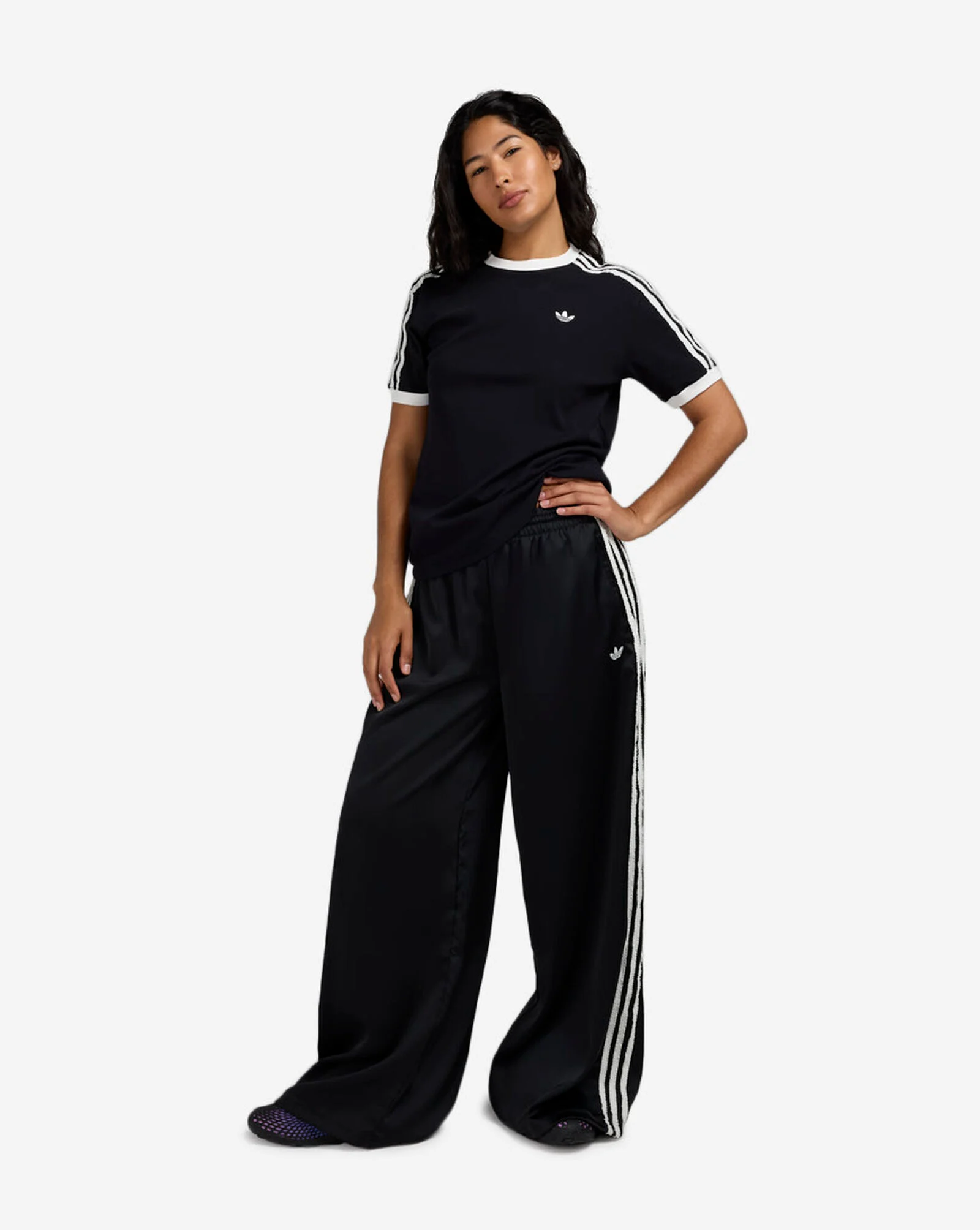 Adicolor Classics 3-Stripes Tee Black | White 4 Adicolor Classics 3-Stripes Tee Black | White