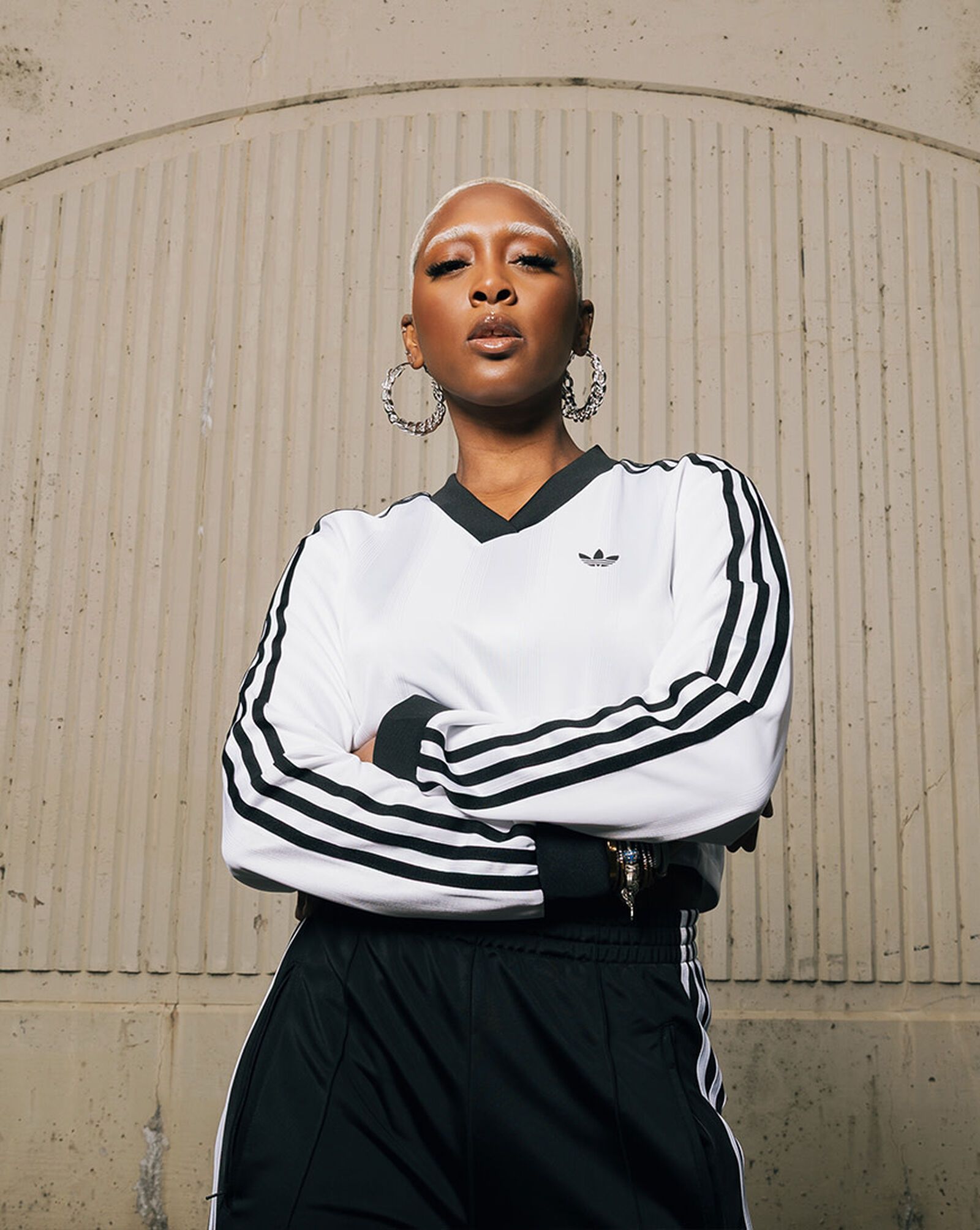 Adicolor Football Jacquard Crop Long-Sleeve Top White | Black 4 Adicolor Football Jacquard Crop Long-Sleeve Top White | Black