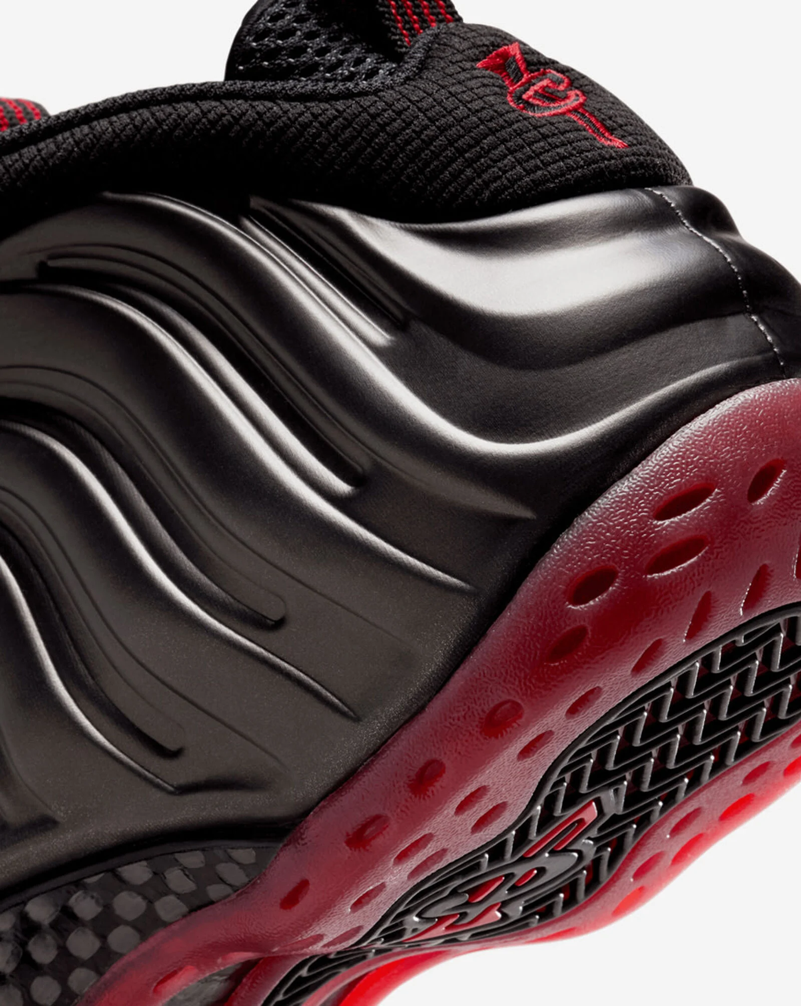 Air Foamposite One Black | Varsity Red