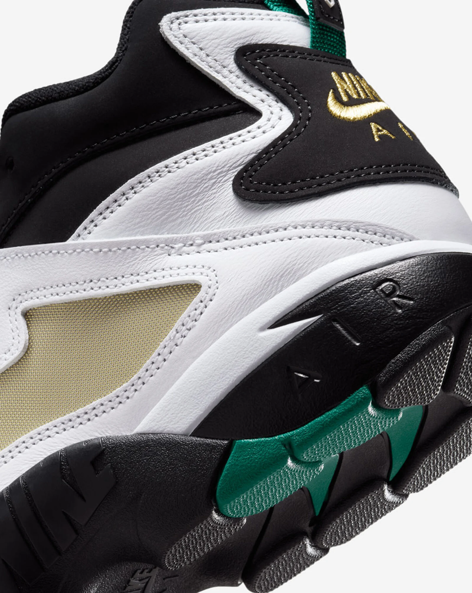 Air Diamond Turf Black | Mystic Green | White