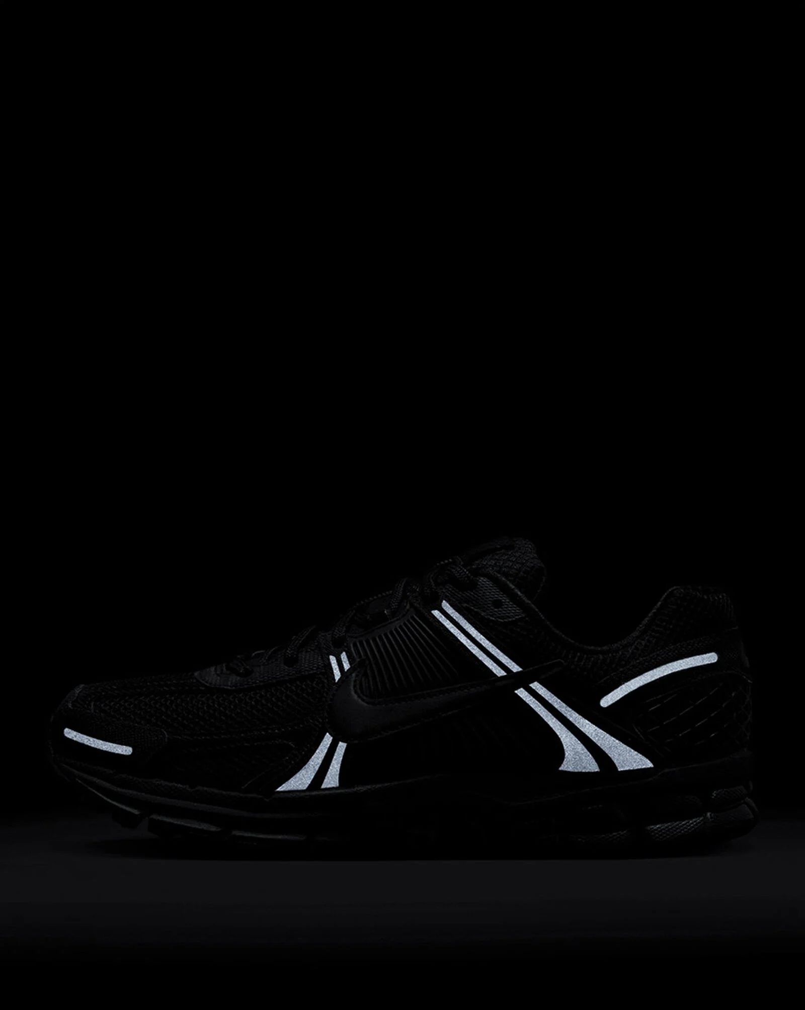 Zoom Vomero 5 Black 6 Zoom Vomero 5 Black