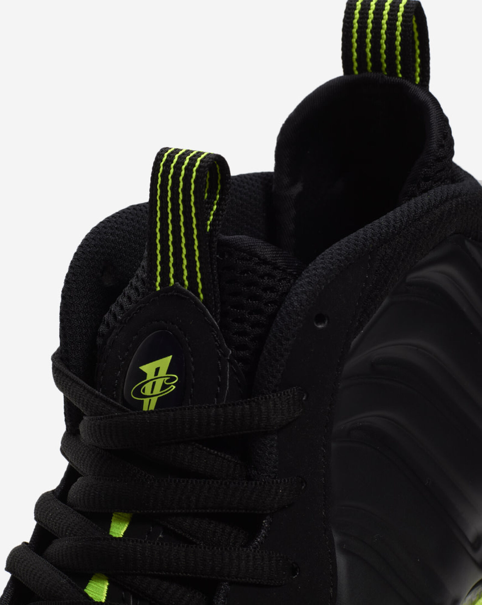 Air Foamposite One Black | Volt