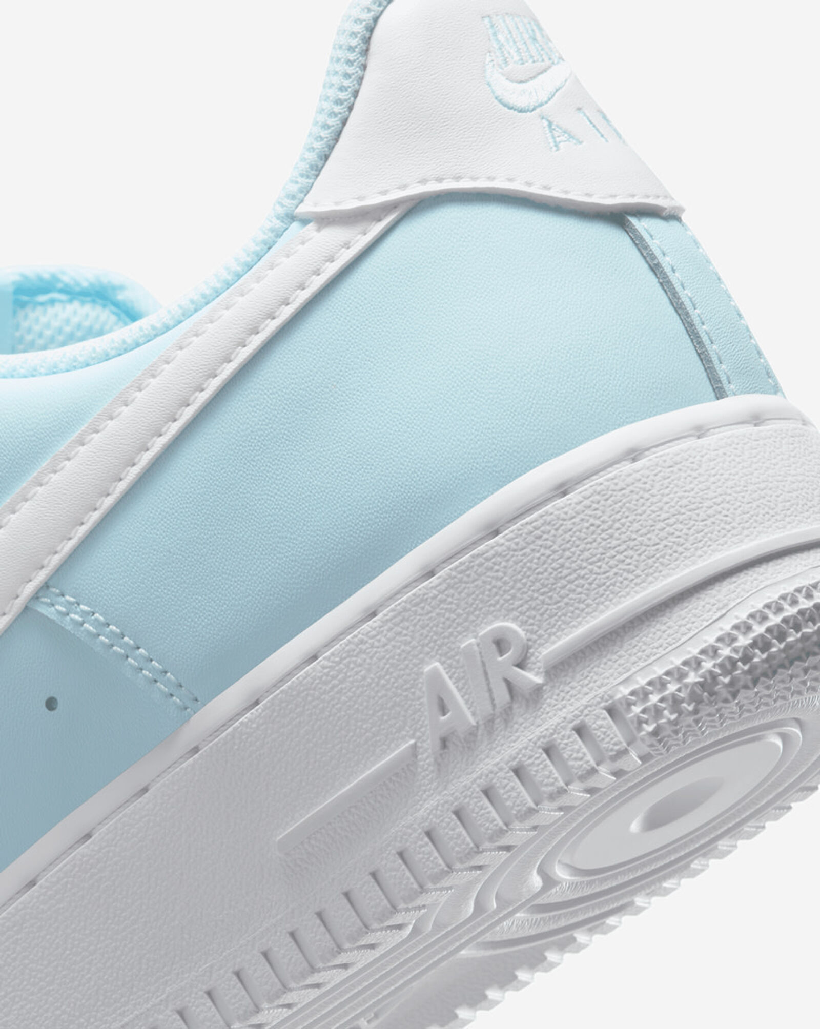 Air Force 1 '07 Glacier Blue | White 7 Air Force 1 '07 Glacier Blue | White