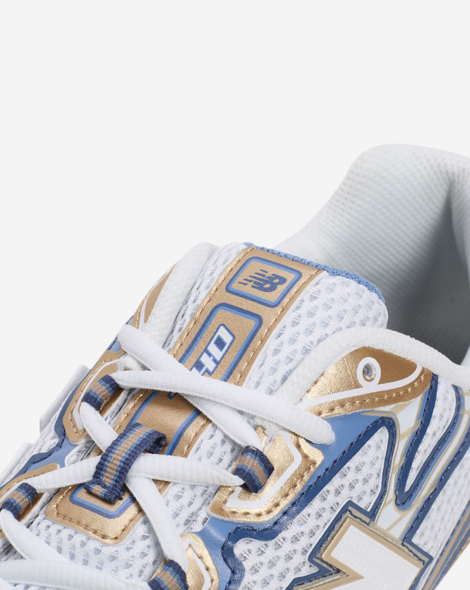 740 Heron Blue | Vintage Indigo | Gold Metallic